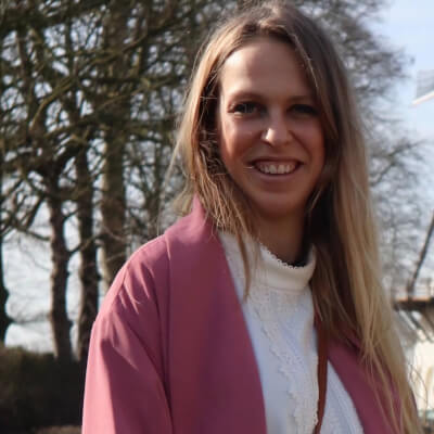 Van Aken, Lesley Lesley Van Aken
