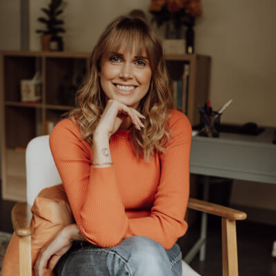 Reynders, Julie Julie Reynders